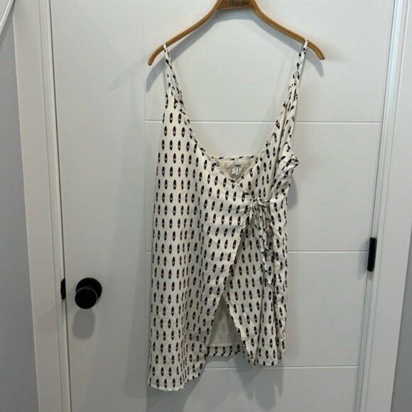 Amuse Society wrap top size large - Picture 1 of 6